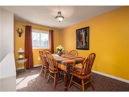 1013 Pinewood Place, Kingston, ON - Indoor Photo Showing Dining Room