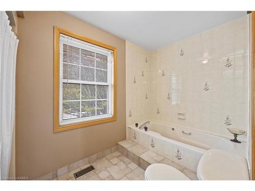 57 Faircrest Boulevard, Kingston, ON - Indoor Photo Showing Bathroom