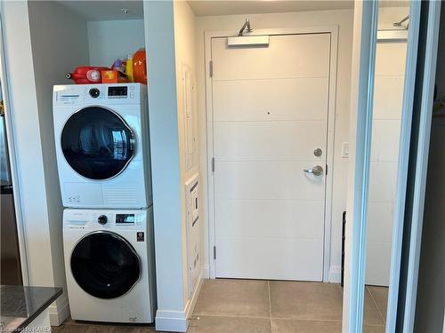 830-652 Princess Street, Kingston, ON - Indoor Photo Showing Laundry Room