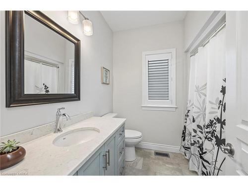 730 Squirrel Hill Drive, Kingston, ON - Indoor Photo Showing Bathroom