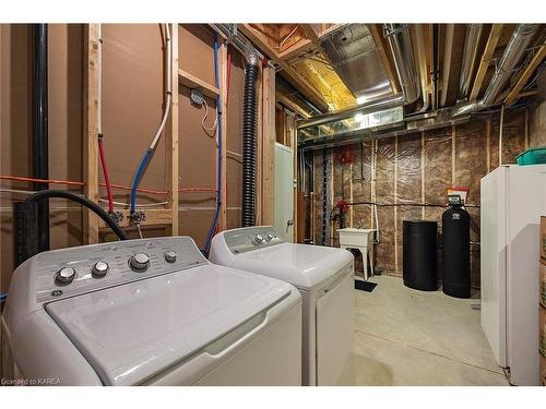 730 Squirrel Hill Drive, Kingston, ON - Indoor Photo Showing Laundry Room
