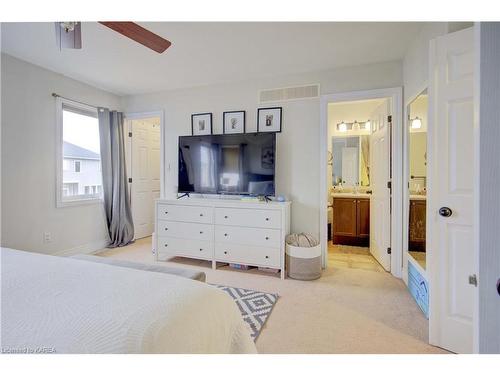 316 Janette Street, Kingston, ON - Indoor Photo Showing Bedroom