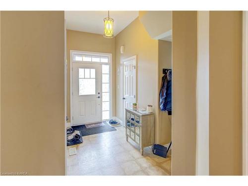 316 Janette Street, Kingston, ON - Indoor Photo Showing Other Room