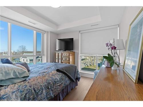 321-129B South Street, Gananoque, ON - Indoor Photo Showing Bedroom