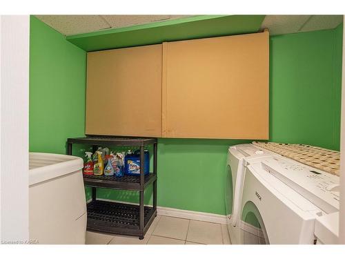 118 Smithfield Crescent, Kingston, ON - Indoor Photo Showing Laundry Room