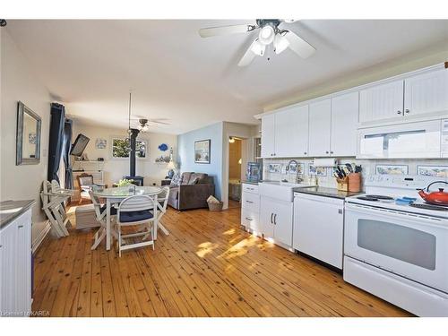 146 Ungar Island Road, Greater Napanee, ON - Indoor Photo Showing Kitchen With Double Sink