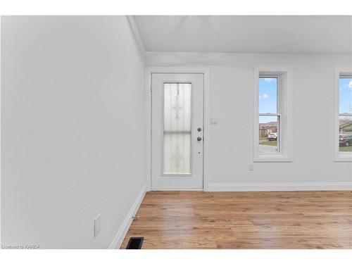 771 Ringstead Street, Kingston, ON - Indoor Photo Showing Other Room