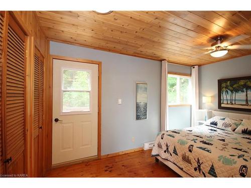 76 Downie Island, Lansdowne, ON - Indoor Photo Showing Bedroom