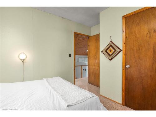 1034 Browns Lane, North Frontenac, ON - Indoor Photo Showing Bedroom