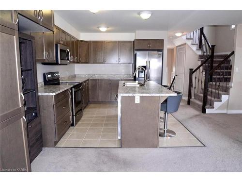 1400 Tremont Drive, Kingston, ON - Indoor Photo Showing Kitchen