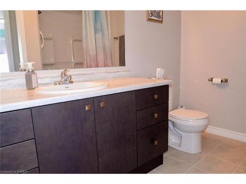 1400 Tremont Drive, Kingston, ON - Indoor Photo Showing Bathroom