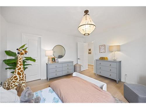 852 Stonewalk Drive, Kingston, ON - Indoor Photo Showing Bedroom