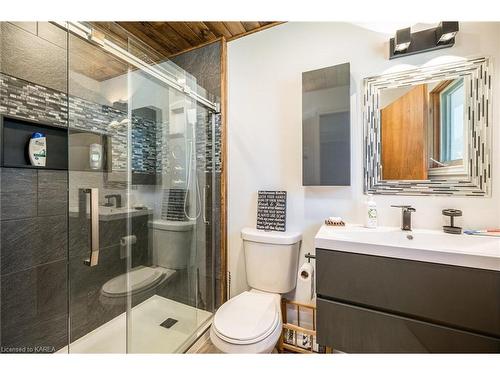 227 Cross Street, Deseronto, ON - Indoor Photo Showing Bathroom
