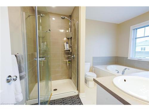 1341 Tremont Drive, Kingston, ON - Indoor Photo Showing Bathroom