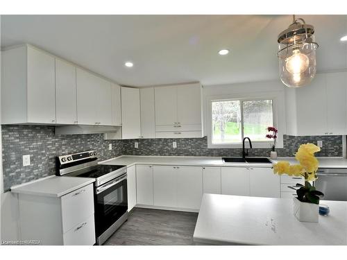 1128 Westbrook Road, Kingston, ON - Indoor Photo Showing Kitchen With Double Sink With Upgraded Kitchen