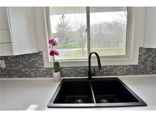 1128 Westbrook Road, Kingston, ON - Indoor Photo Showing Kitchen With Double Sink