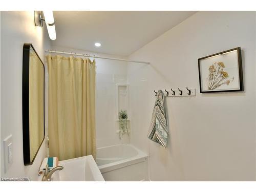 1128 Westbrook Road, Kingston, ON - Indoor Photo Showing Bathroom