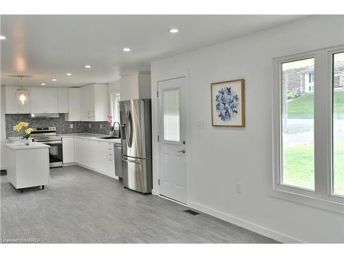 1128 Westbrook Road, Kingston, ON - Indoor Photo Showing Kitchen With Stainless Steel Kitchen