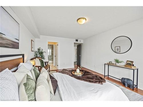 207-185 Ontario Street, Kingston, ON - Indoor Photo Showing Bedroom