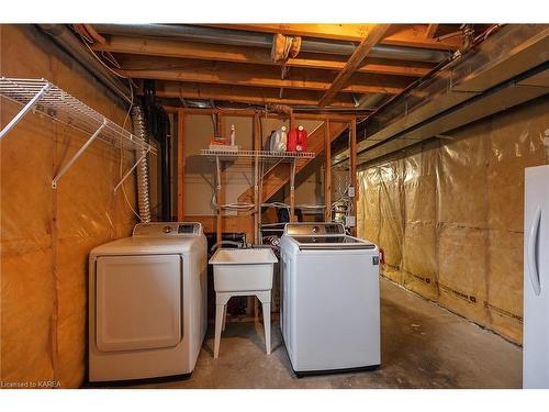 317 Rose Abbey Drive, Kingston, ON - Indoor Photo Showing Laundry Room