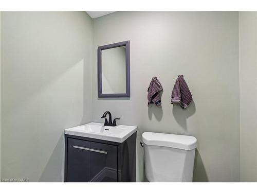 50 Harvard Place, Amherstview, ON - Indoor Photo Showing Bathroom