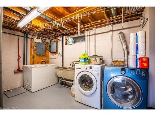 50 Harvard Place, Amherstview, ON - Indoor Photo Showing Laundry Room