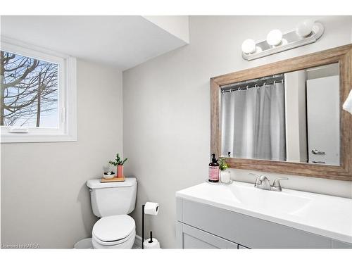 2039 Washburn Road, Inverary, ON - Indoor Photo Showing Bathroom