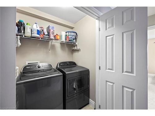 320 Janette Street, Kingston, ON - Indoor Photo Showing Laundry Room
