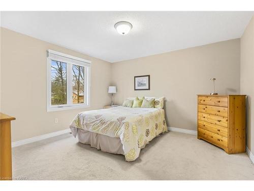 636 Rankin Crescent, Kingston, ON - Indoor Photo Showing Bedroom