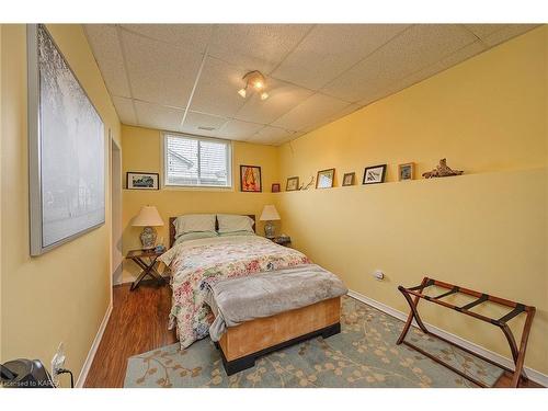 1471 Sierra Avenue, Kingston, ON - Indoor Photo Showing Bedroom