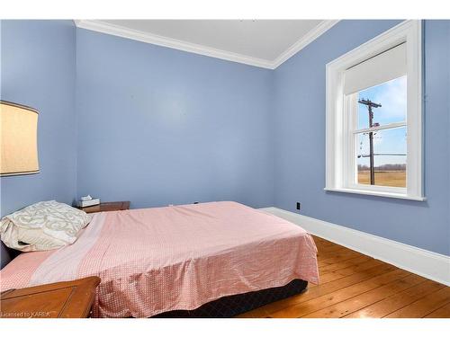 7387 County Rd 9, Napanee, ON - Indoor Photo Showing Bedroom