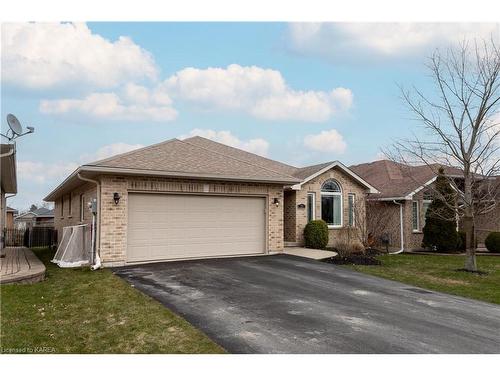 29 Ashwood Crescent, Napanee, ON - Outdoor With Facade