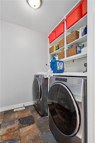 29 Ashwood Crescent, Napanee, ON - Indoor Photo Showing Laundry Room