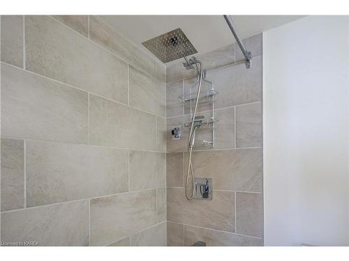 406-165 Ontario Street #406 Street, Kingston, ON - Indoor Photo Showing Bathroom