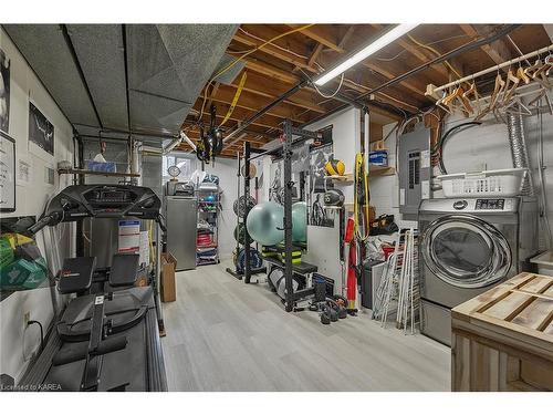 90 Braemar Road, Kingston, ON - Indoor Photo Showing Laundry Room