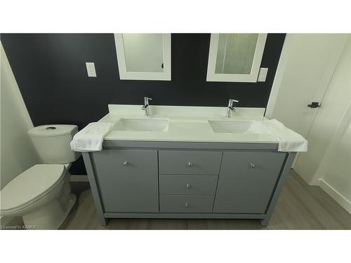 3279 County Road 9, Napanee, ON - Indoor Photo Showing Bathroom