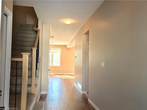 927 Blossom Street, Kingston, ON - Indoor Photo Showing Other Room