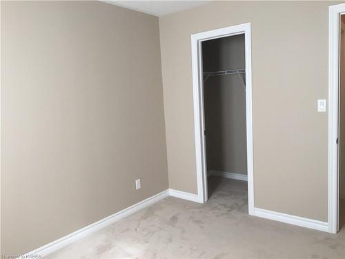 927 Blossom Street, Kingston, ON - Indoor Photo Showing Other Room