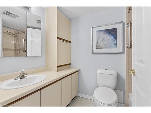 608-14 Greenview Drive, Kingston, ON - Indoor Photo Showing Bathroom