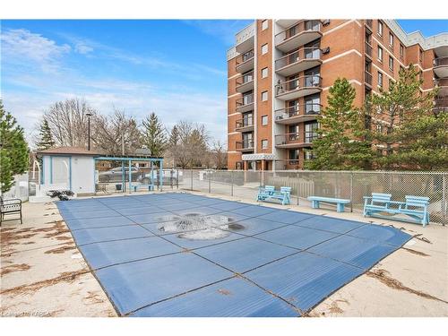 608-14 Greenview Drive, Kingston, ON - Outdoor