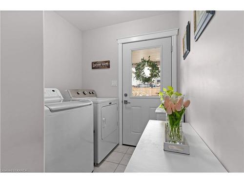 1298 Carfa Crescent, Kingston, ON - Indoor Photo Showing Laundry Room