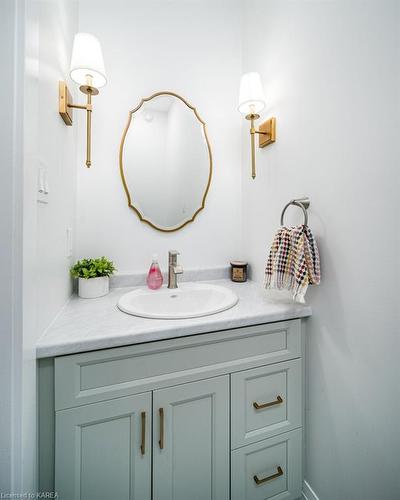 4557 County Road 4 Road, Centreville, ON - Indoor Photo Showing Bathroom