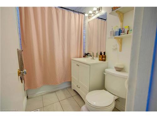 459 Mcewen Drive, Kingston, ON - Indoor Photo Showing Bathroom