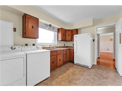 2969 Highway 15, Kingston, ON - Indoor Photo Showing Laundry Room