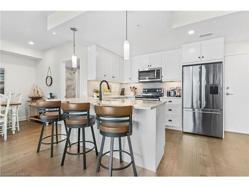 310-129A South Street, Gananoque, ON - Indoor Photo Showing Kitchen With Upgraded Kitchen