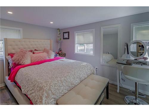 430 Highway 15, Seeleys Bay, ON - Indoor Photo Showing Bedroom