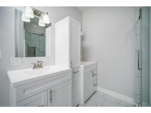 99 Varty Lake Road, Yarker, ON - Indoor Photo Showing Bathroom