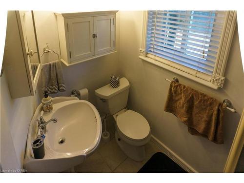 254 River Street W, Tweed, ON - Indoor Photo Showing Bathroom