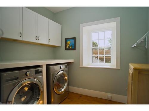 2165 Rutledge Road, Sydenham, ON - Indoor Photo Showing Laundry Room