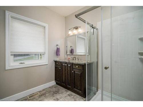 2516 County Road 9, Napanee, ON - Indoor Photo Showing Bathroom